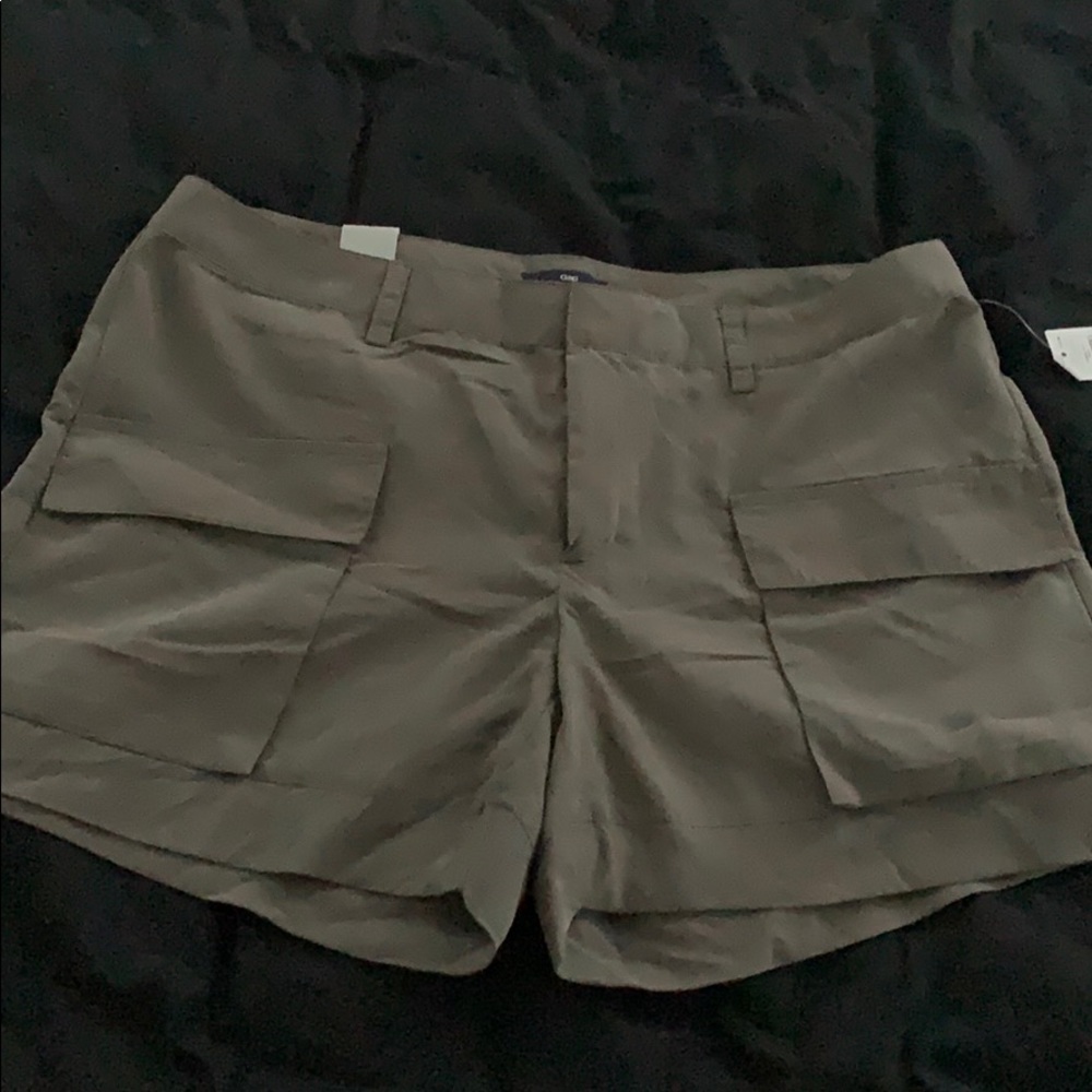 Gap Modal Green Khaki Shorts NWT